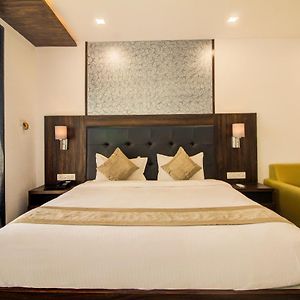 Deluxe Room Valley View Balcony